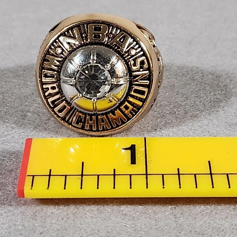1973 New York Knicks Championship Ring Size 11